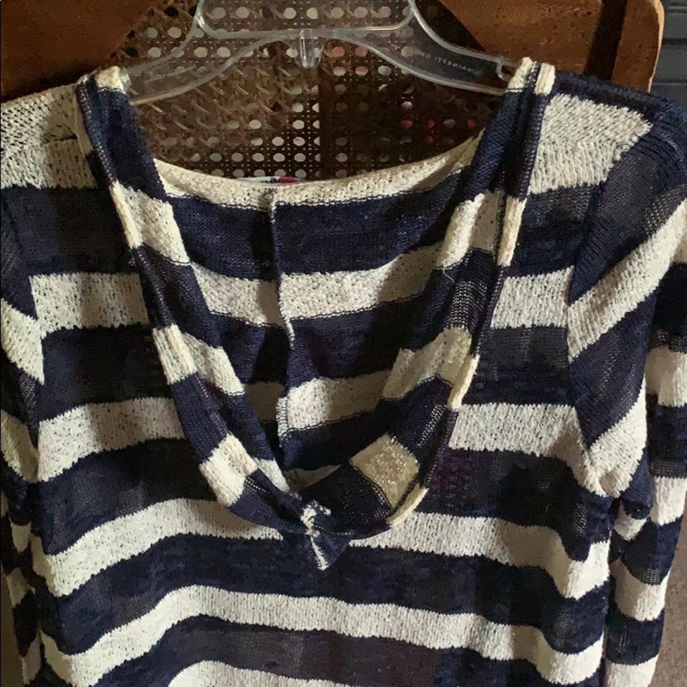 Cardigan - Picture 2 of 3